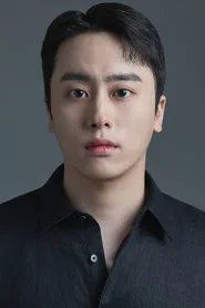 李英俊