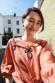 张奕