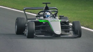 F1车手学院:全女性车手赛事第一季 第 4 集剧照